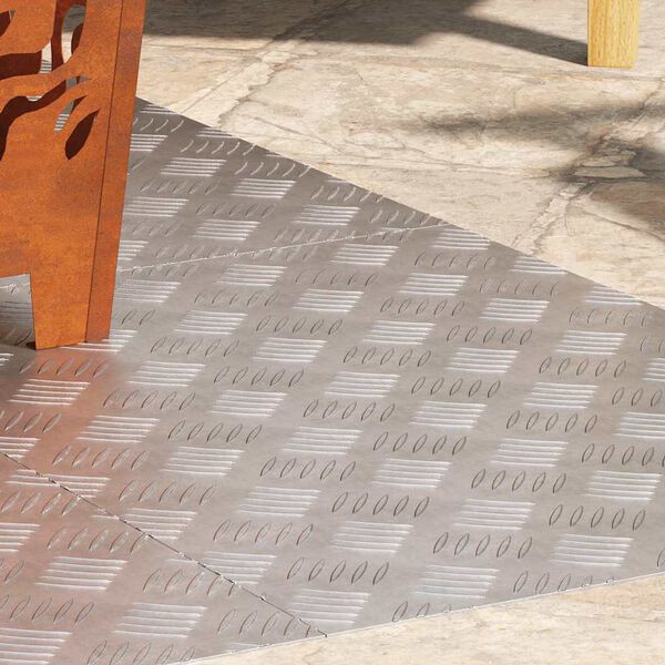 Showing Product Image 3 of 8