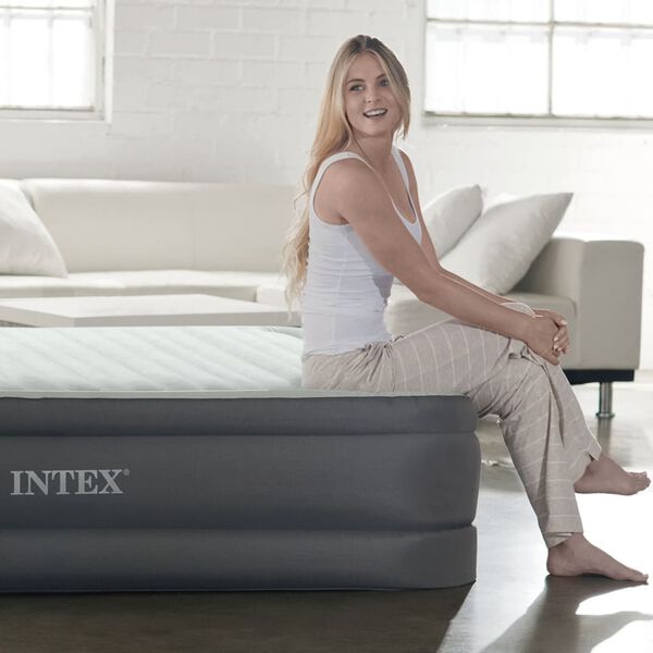 Intex Airbed PremAire with Built-in Pump 64906