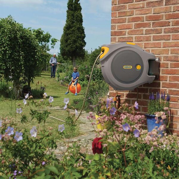 Hozelock Wall Mounted Hose Reel with 40 m Hose Auto Reel