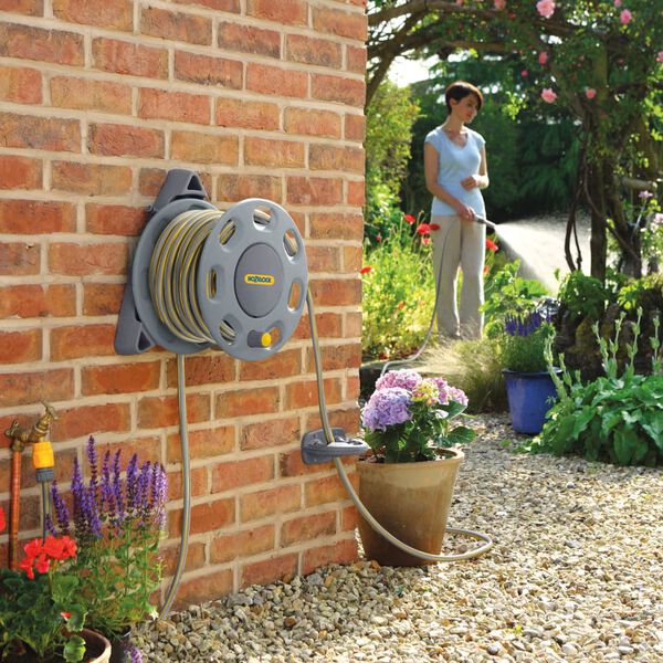 Hozelock Wall Mounted Hose Reel 30 m with 15 m Hose