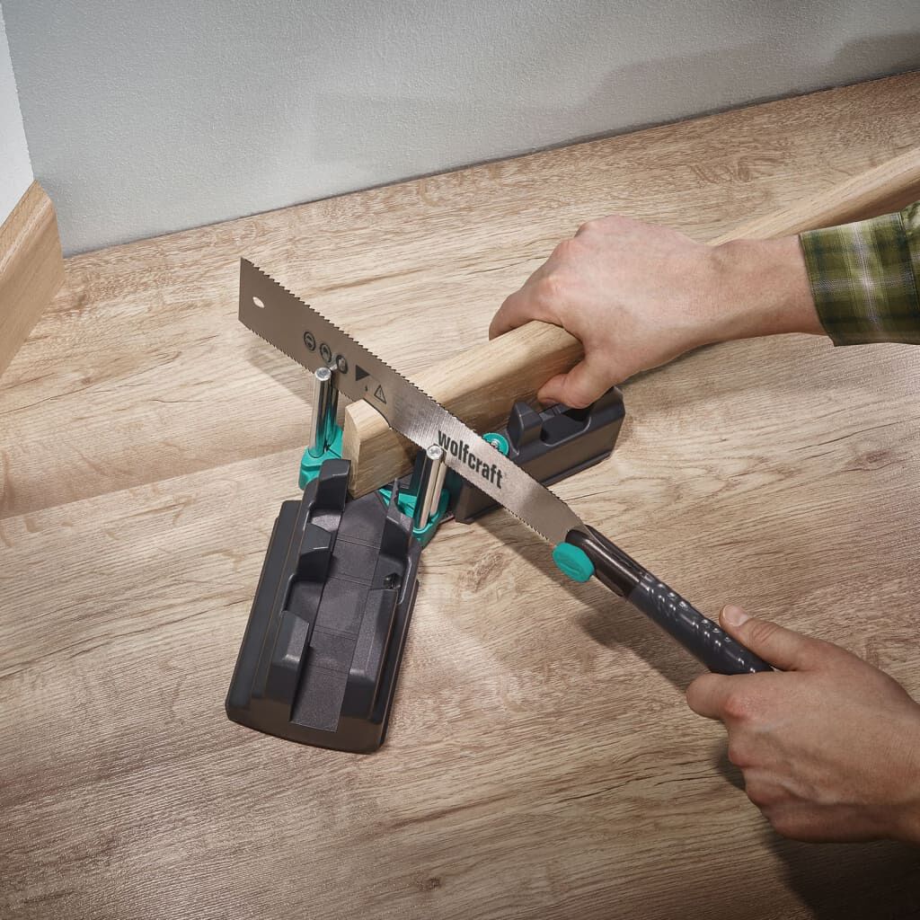 Mitre block for top 7 inch skirting