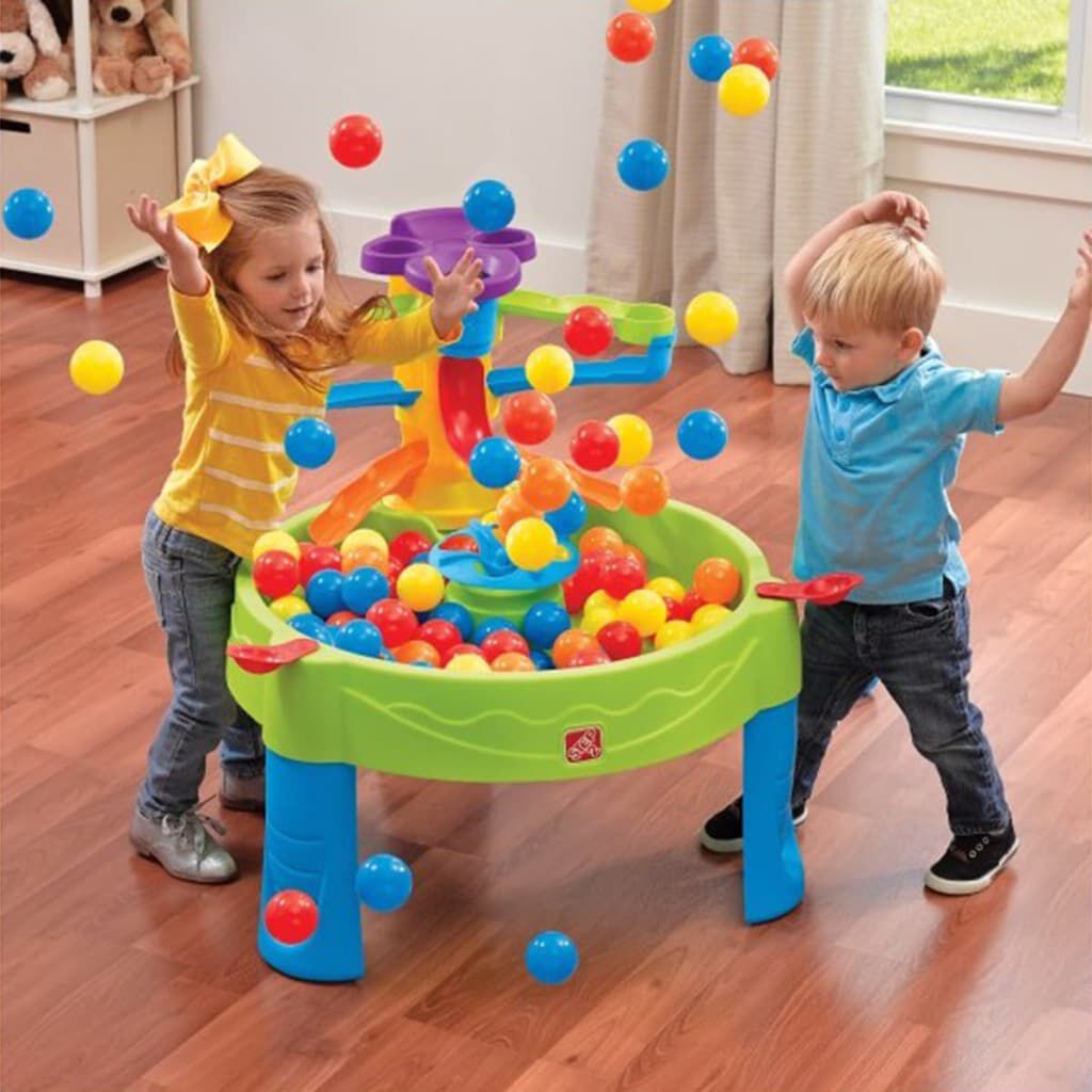 Busy ball shop