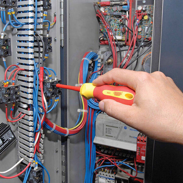 Draper Tools 18 Piece Voltage Tester & Insulated Screwdriver Set 05776