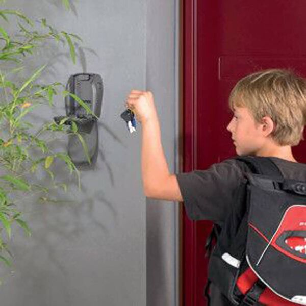 Master Lock 5414EURD Reinforced Wall Mounted Key Safe